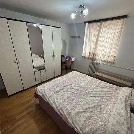 דירה Stan Ildza Luzani *