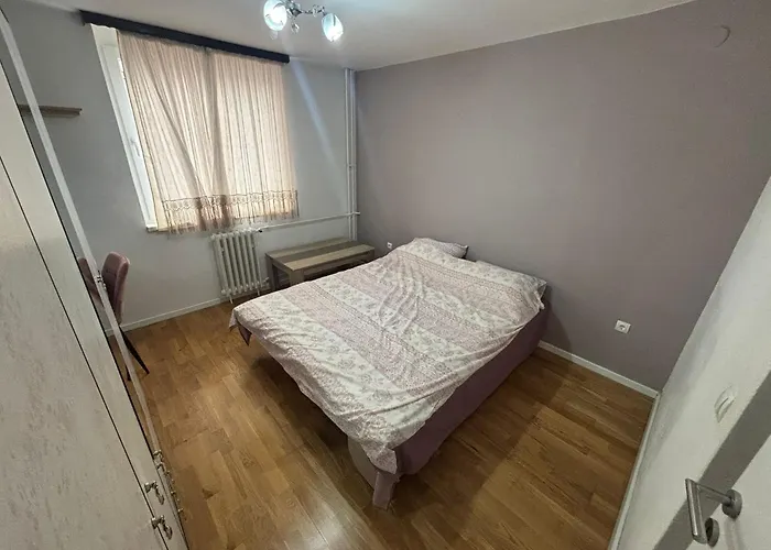 דירה Stan Ildza Luzani