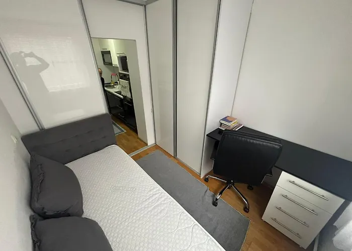 דירה Stan Ildza Luzani